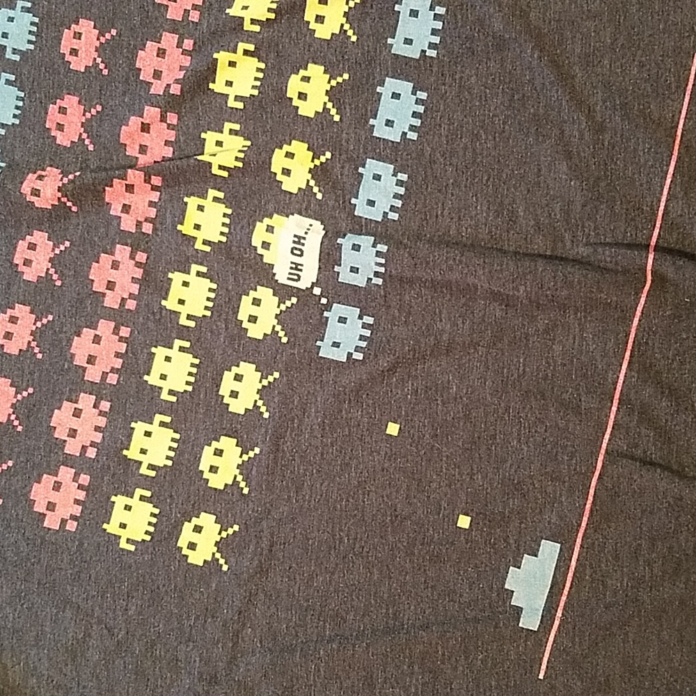 Space Invaders shirt - Picture 2 of 4